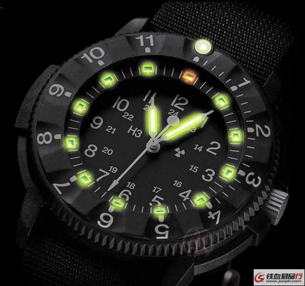 自发光手表鼻祖traser自发光性能展示